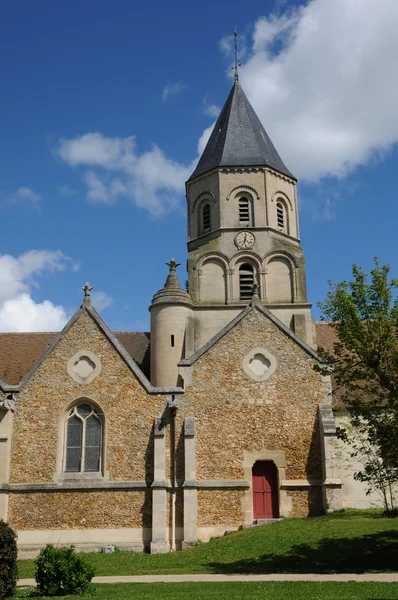 Francia, iglesia de San Martín la Garenne en Yvelines — Foto de Stock