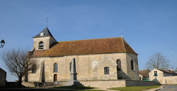 L'église classique de Sagy in V al d Oise — Photo