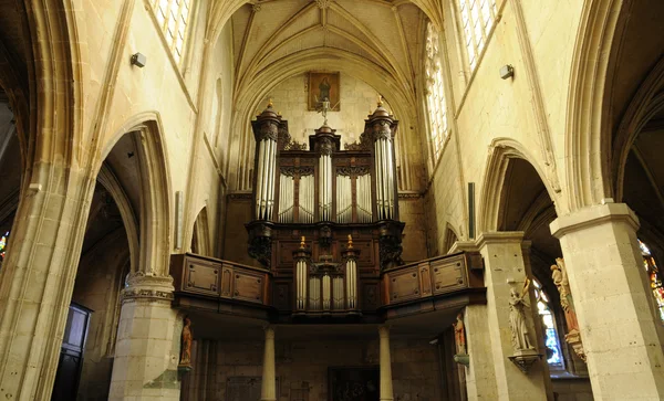 프랑스, 퐁의 역사적인 교회 드 l arche L 얼 — 스톡 사진