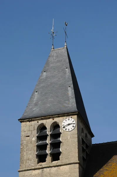Francie, starý kostel longuesse — Stock fotografie