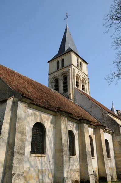 Die gotische Kirche desInnenhofes — Stockfoto