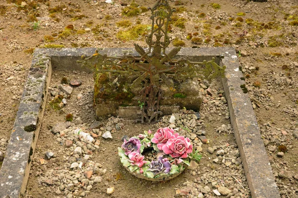 Francia, il cimitero di Guiry en Vexin in Val d'Oise — Foto Stock
