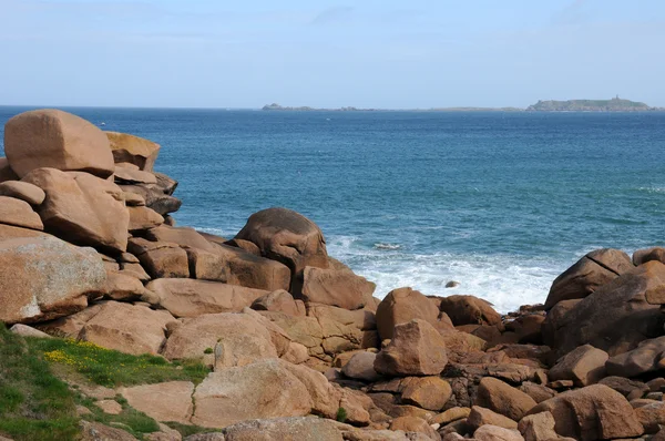 Brittany, pembe granit kayalar ploumanac h — Stok fotoğraf