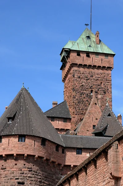El castillo de Haut Koenigsbourg en Alsacia —  Fotos de Stock