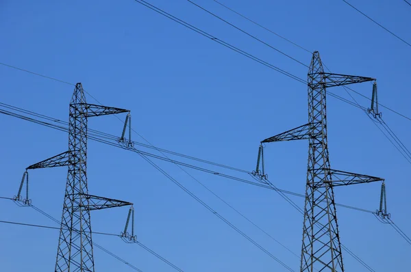 En elektrisk ledning i Val d Oise — Stockfoto