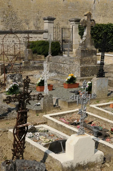 Francja, cmentarz Guiry pl Vexin w Val d? Oise — Zdjęcie stockowe