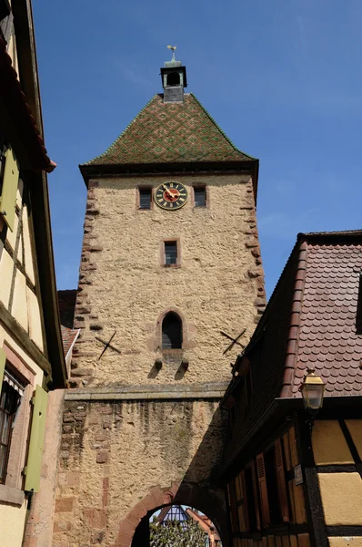 Francia, il villaggio di Bergheim in Alsazia — Foto Stock