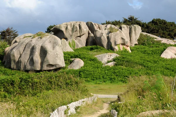 Francja, granitowe skały w Trégastel — Zdjęcie stockowe