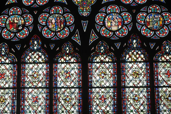 Франция, церковь Манта Ла Джоли — стоковое фото