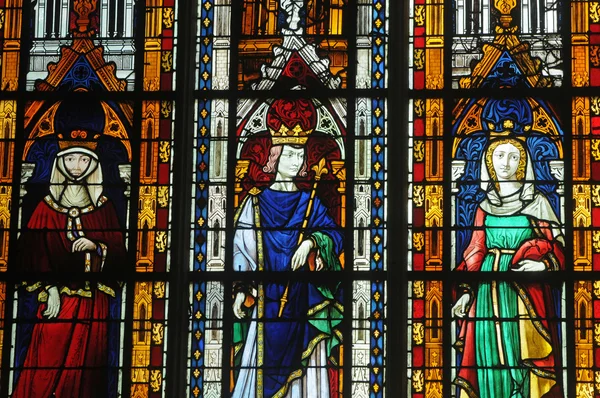 Ranska, Mantes La Jolien kollegiaalinen kirkko — kuvapankkivalokuva