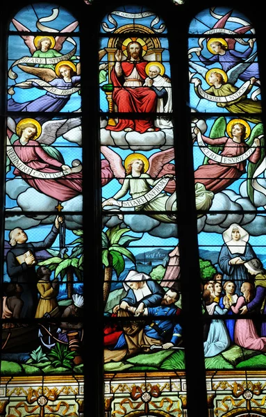 Франция, церковь Маньи-ан-Вексен в Валь-д "Уаз — стоковое фото