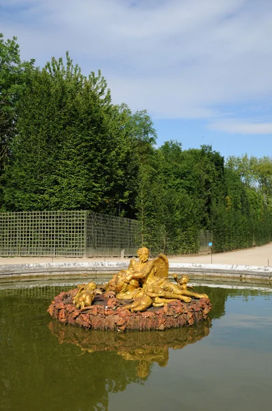 stock image Bronze statue in the park of Versailles Palace