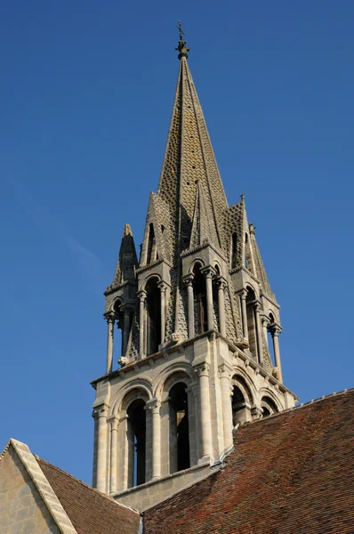 イヴリーヌ県 vernouillet 教会の鐘楼 — ストック写真