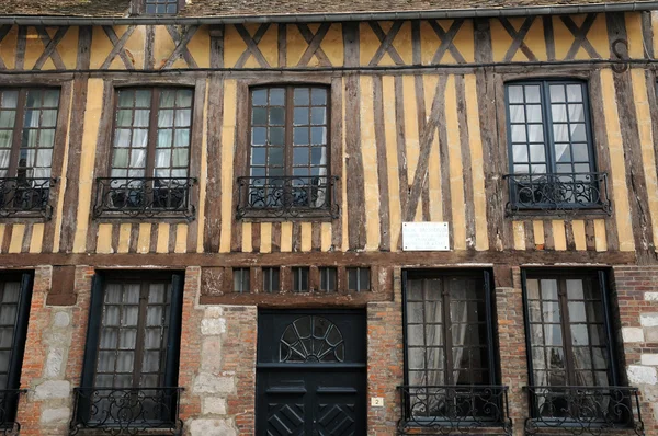 Fransa, eski köy lyons la foret — Stok fotoğraf
