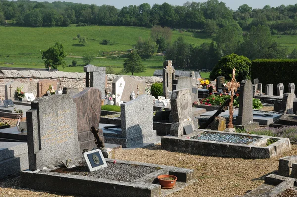 Normandie, der Friedhof von touffreville in der Haute Normandie — Stockfoto