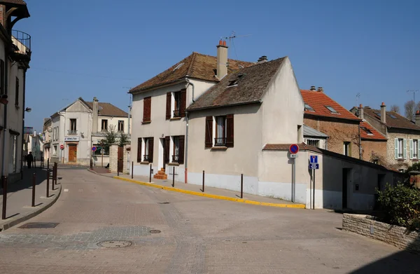 Les 伊夫林省，村庄的 vernouillet — 图库照片