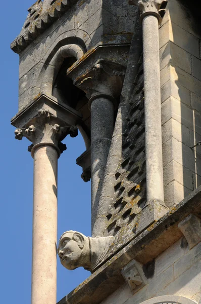 伊夫林省，vernouillet 教堂的钟塔 — 图库照片