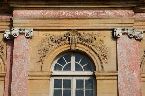 Francia, Le Grand Trianon en el parque del Palacio de Versalles — Foto de Stock