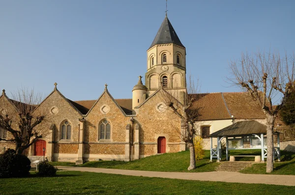 Франция, церковь Святого Мартина-ла-Гаренна в Ивелине — стоковое фото