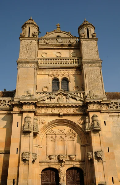 Ile de France, la storica chiesa di Vetheuil — Foto Stock
