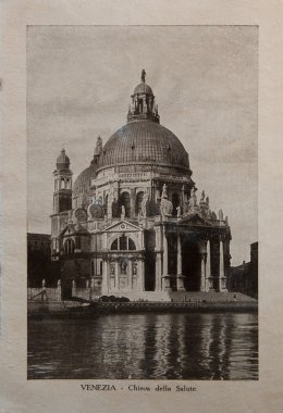 İtalya - yaklaşık 1910: İtalya'da basılmış resim Venedik görünümünün resmi gösterir della salute, vintage kartpostallar 