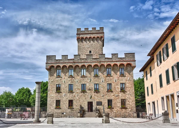 Firenzuola - Palazzo pretorio — Stockfoto