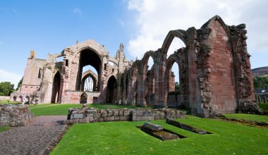 Melrose abbey, İskoçya