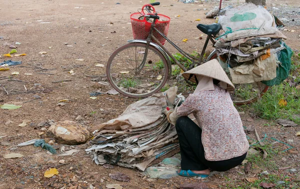 Vietnamienne qui travaille — Photo