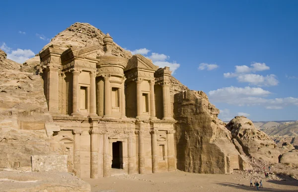 Монастир в Petra в Jordan — стокове фото