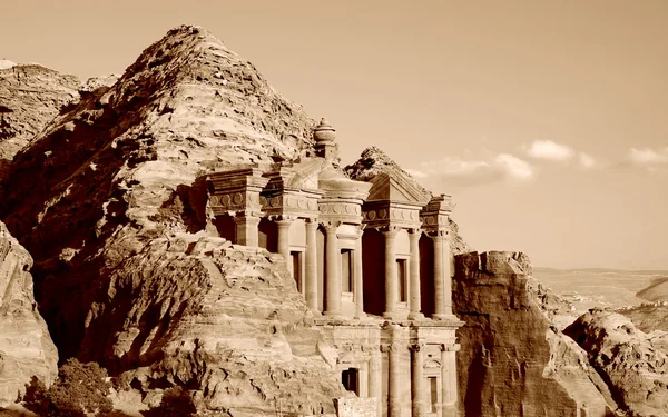 Монастир в Petra Jordan — стокове фото
