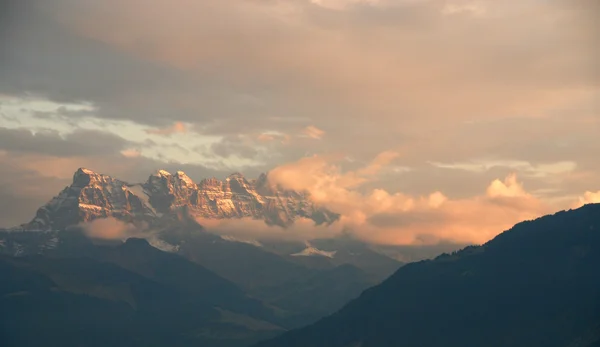 Alpes montaña — Foto de Stock