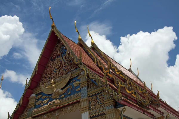Gable dak, tempel, thailand — Stockfoto