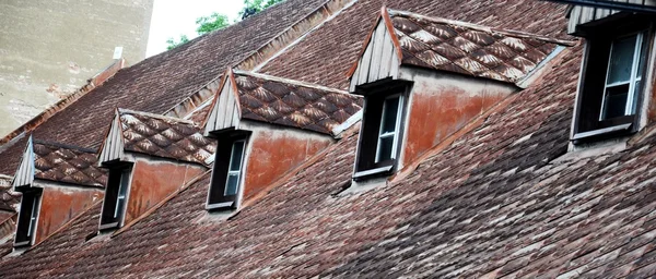 老房子屋顶 — 图库照片