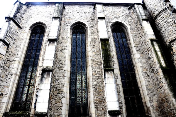 Fenêtres d'église — Photo