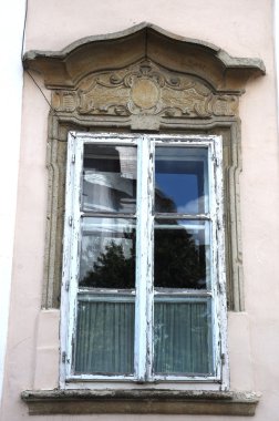 eski ev pencere