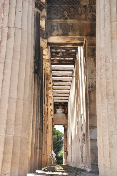 齐名的古代集市-雅典希腊-庙 — 图库照片