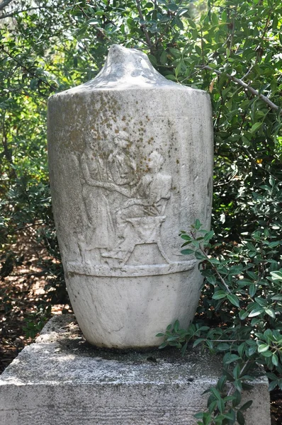 Antika agora - Aten Grekland - skulpterade potter — Stockfoto
