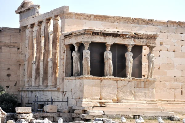 Athéni Akropolisz - tornácon a lányok - Athén, Görögország — Stock Fotó