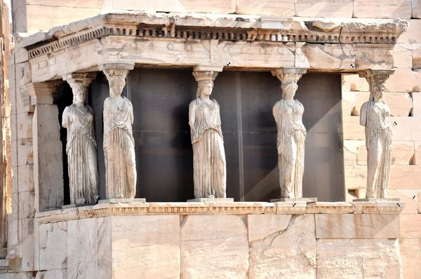 Афинские Акрополисы - Крыльцо Девиц - Афины Греция — стоковое фото