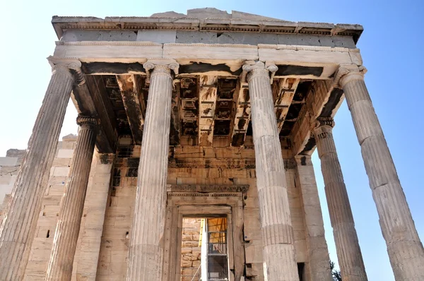 Athener Akropolis - das Erechtheion - Athen Griechenland — Stockfoto