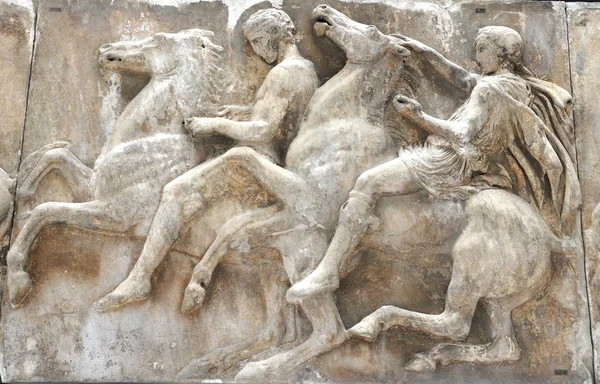 Museo de la Acrópolis - Friso original del Partenón - Atenas Grecia — Foto de Stock