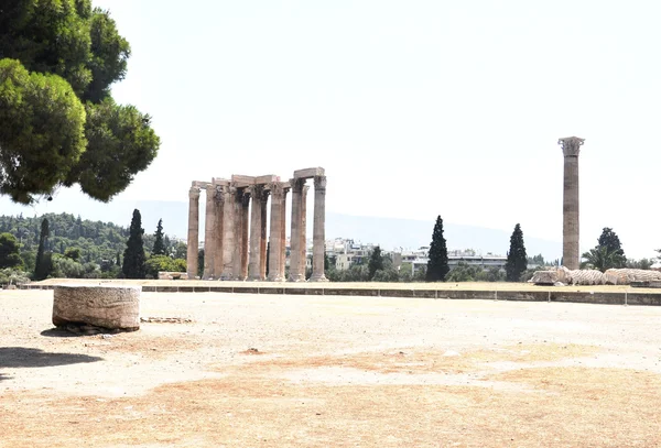 オリンピュアのゼウス神殿 (いる、Olympieion) - アテネ ギリシャ — ストック写真