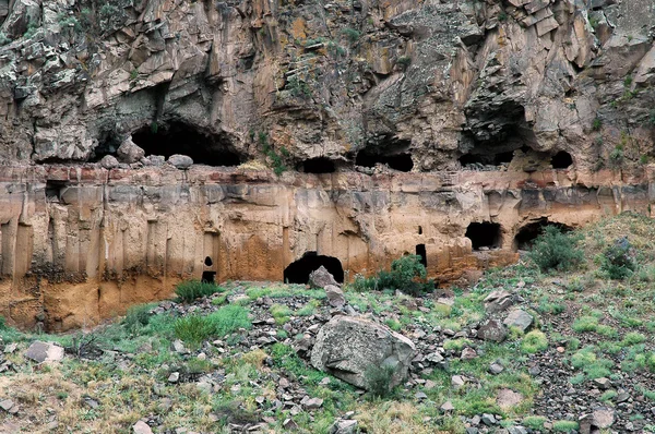 Cave entrances in Ashtarak canyon, Armenia — Stock Photo, Image