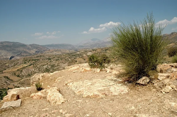 Arid landscape in Kurdistan — Stock Photo, Image