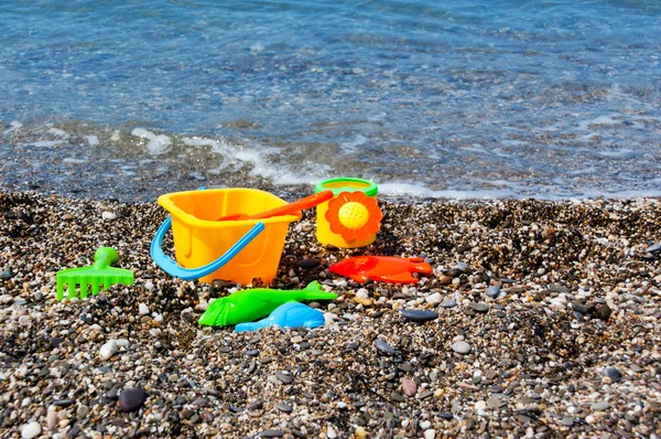 바다 근처 해변 장난감 — 스톡 사진