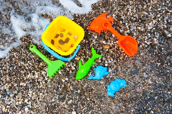 Plážové hračky u moře — Stock fotografie