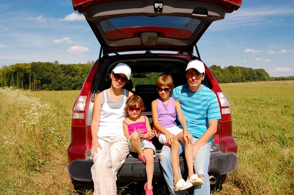 Aile yaz tatili, araba ile seyahat — Stok fotoğraf
