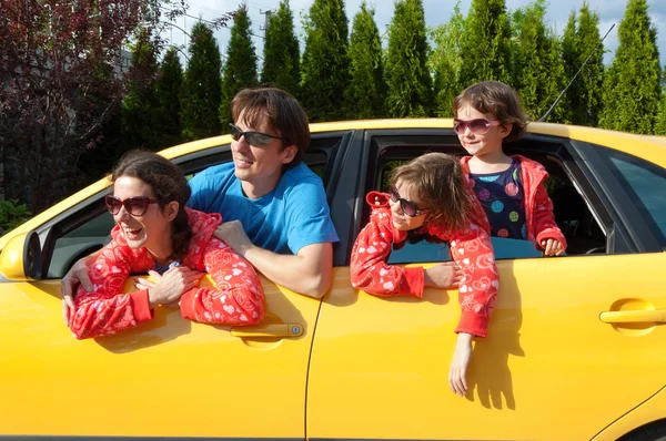 Familienurlaub, Autofahrt — Stockfoto