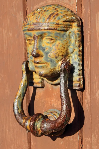 Prachtige antieke knocker — Stockfoto