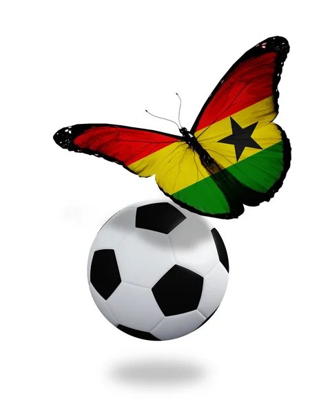 Concept - vlinder maar nu met ghana vlag in de buurt van de bal, als f — Stockfoto